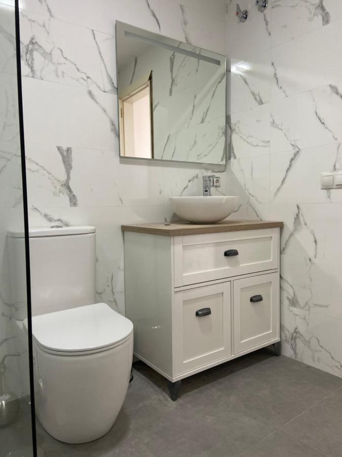 Beautiful Brand New 2 Bedroom Flat With Terrace Малага Экстерьер фото