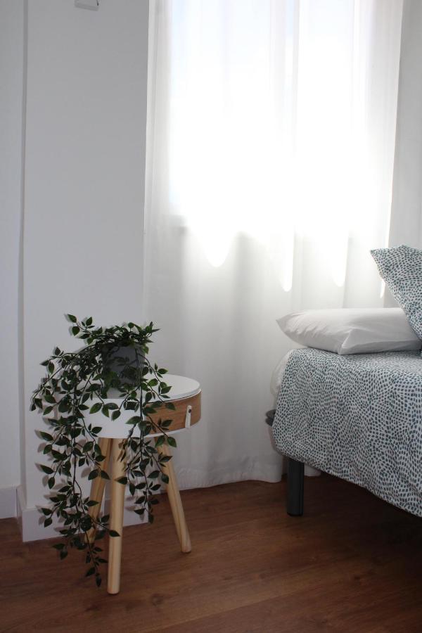 Beautiful Brand New 2 Bedroom Flat With Terrace Малага Экстерьер фото
