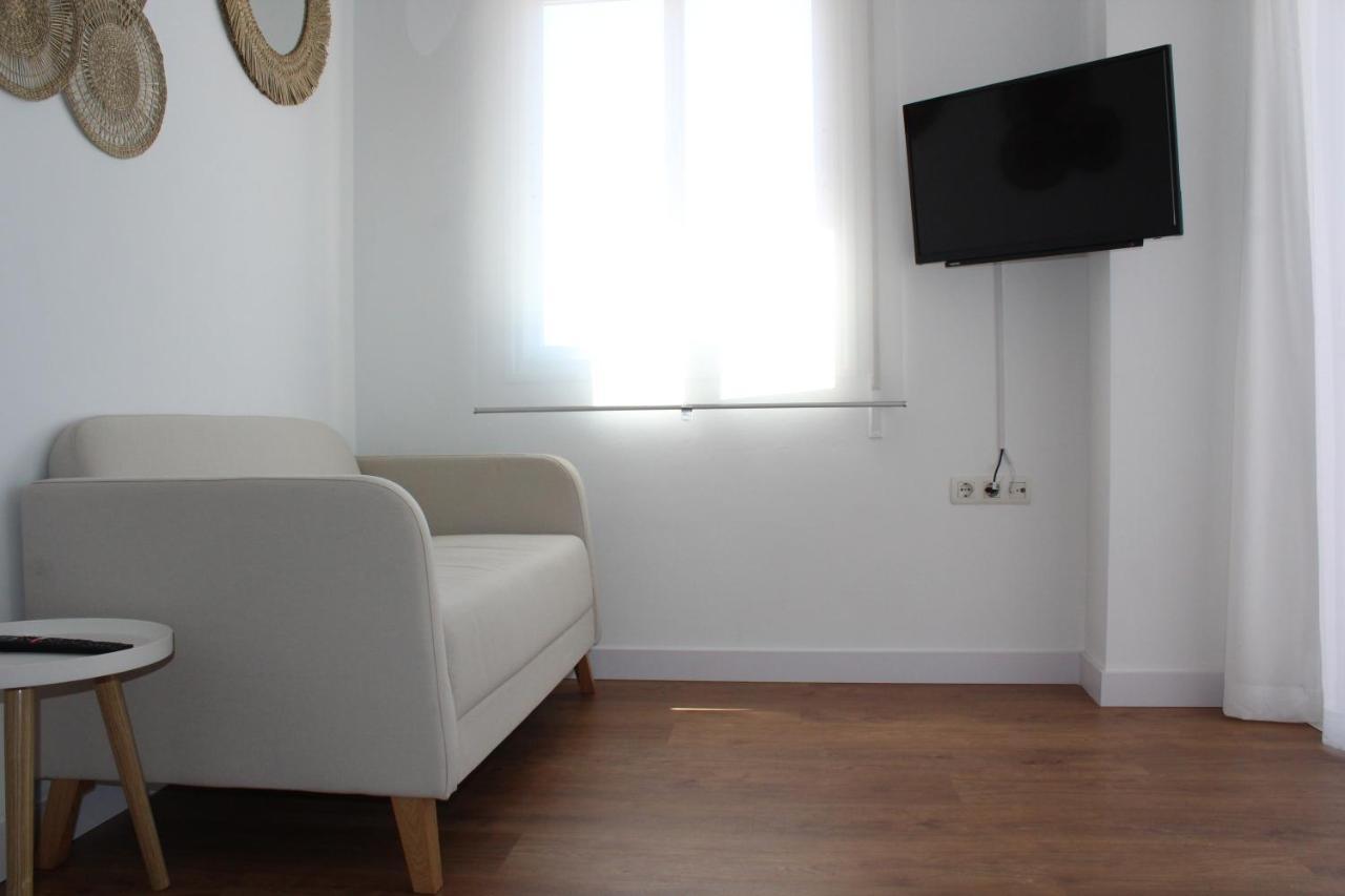 Beautiful Brand New 2 Bedroom Flat With Terrace Малага Экстерьер фото