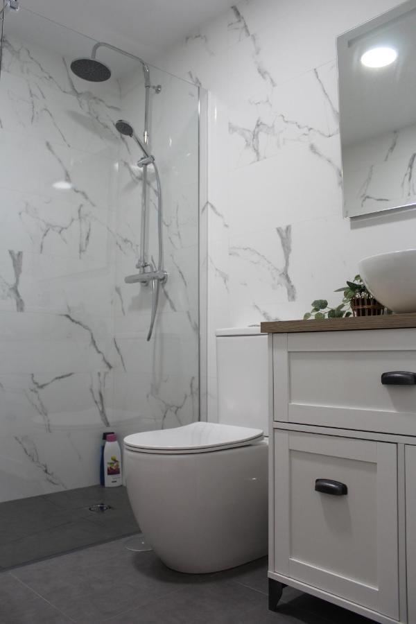 Beautiful Brand New 2 Bedroom Flat With Terrace Малага Экстерьер фото