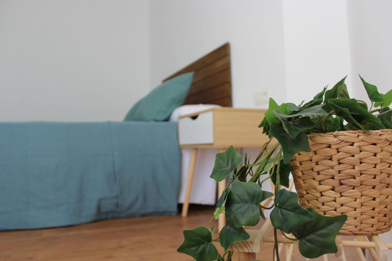 Beautiful Brand New 2 Bedroom Flat With Terrace Малага Экстерьер фото